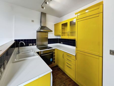 2 bedroom apartment to rent - Photo 3