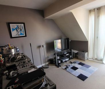 4 bedroom semi-detached house to rent - Photo 1