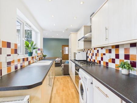 1 bedroom in a house share to rent - Photo 5