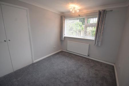 3 bedroom bungalow to rent - Photo 3