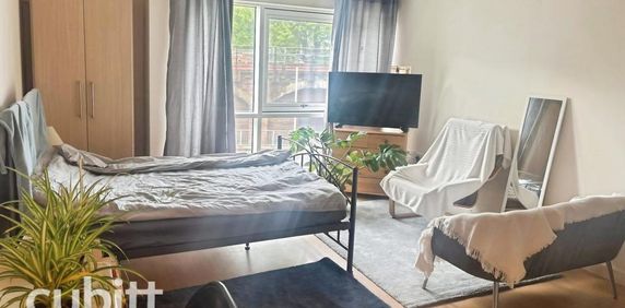 Studio to rent - Photo 2