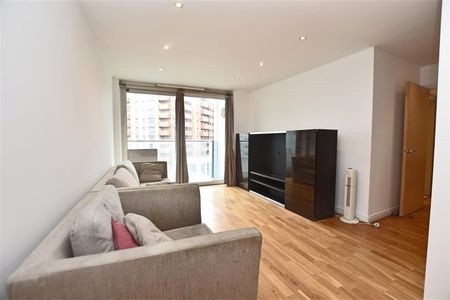 Prince Regent Road, Hounslow, Middlesex, TW3 - Photo 2