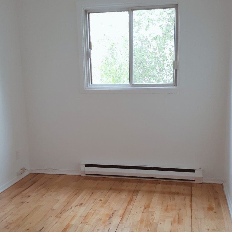 Condo for rent, Longueuil (Saint-Hubert) - Photo 1