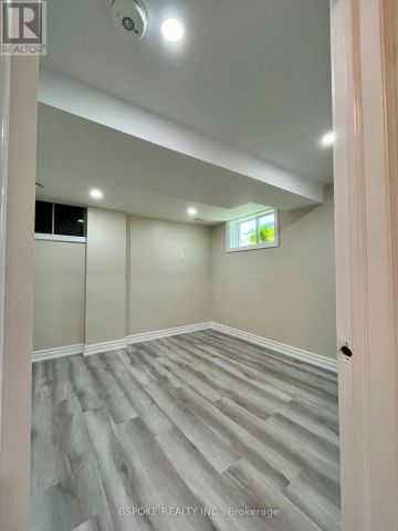 36 SPRY AVENUE - Photo 4