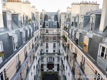 Logement à Paris, Location meublée - Photo 2