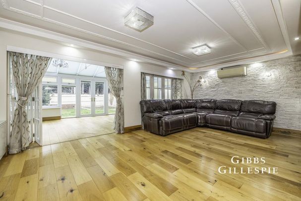 4 bedroom detached house to rent - Photo 1