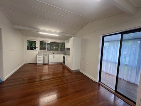 Recently Renovated - Family Home in Margate - Photo 3