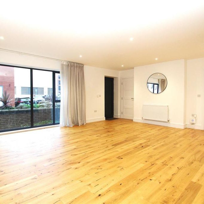 2 bedroom end of terrace house to rent - Photo 1