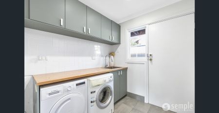 Renovated Family Home on Corner Block - Opposite Rinaldo Park - Photo 5