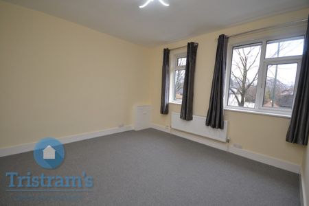 2 bed Flat for Rent - Photo 4