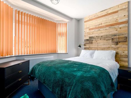 1 bedroom in a house share to rent - Photo 2