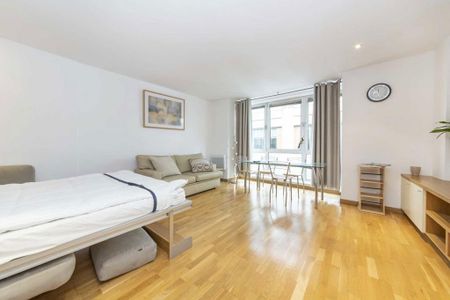 Studio to rent - Photo 2