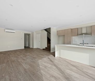 12 Pewter Walk, Clyde North, Vic 3978 - Photo 1