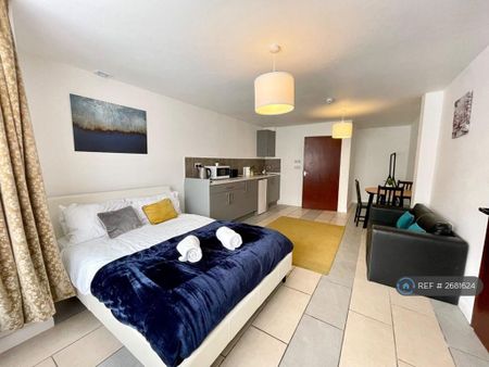 Studio to rent - Photo 4