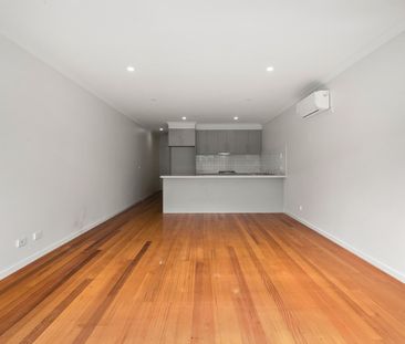 2/422 Gaffney Street, Pascoe Vale VIC 3044 - Photo 3