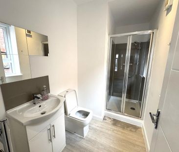 1 bedroom house of multiple occupation to rent - Photo 4