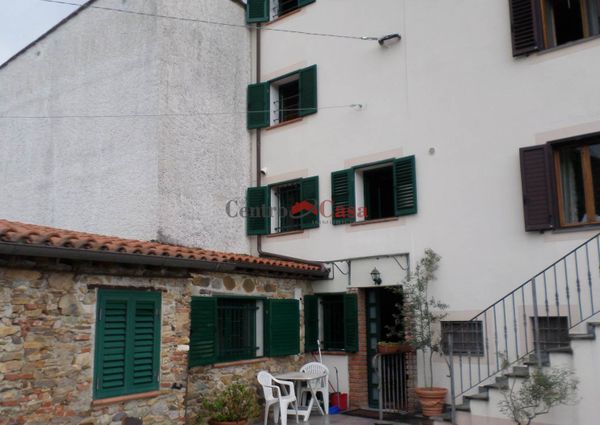 Caratteristico terratetto immerso nel verde!