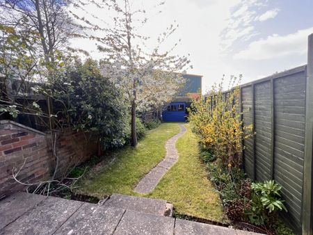 2 bedroom terraced house to rent - Photo 5
