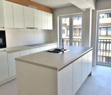 Volledig gerenoveerd appartement met twee slaapkamers - Foto 4