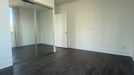 For Lease - 1 Edgewater Drive Unit# 522, Toronto, Ontario - Photo 2