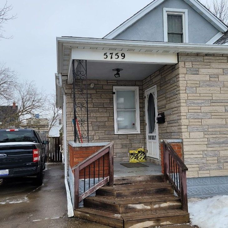 For Lease - 5759 Emery Street, Niagara Falls, Ontario - Photo 1