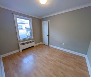 Spacious 3 Bedroom House in St. Catharines - Photo 6