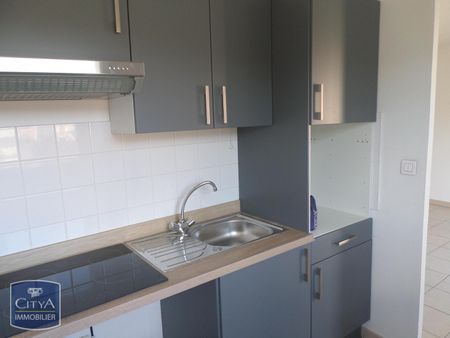 Location Appartement 2 pièces 46m² HENIN BEAUMONT 62110 - Photo 4