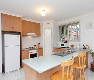 Spacious & Excellent Location - Photo 3