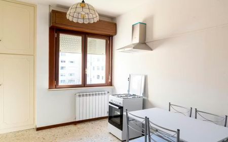 Largo Valerio Bacigalupo, Rome, Lazio 00142 - Photo 2