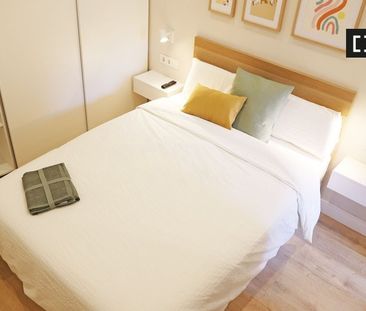 barcelona, Catalonia 08026 - Photo 5