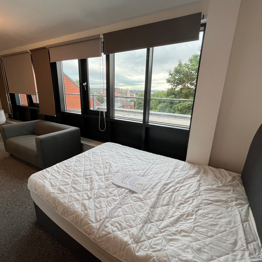 Flat 18D, Westmount, LS2 9NZ, Leeds - Photo 1