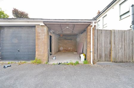 Charlcombe Court, Stoke Lane, Westbury On Trym - Photo 3