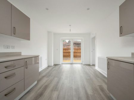 Charles Dyer Close, Melton Mowbray, LE13 - Photo 5