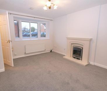 2 bedroom mews to rent - Photo 6
