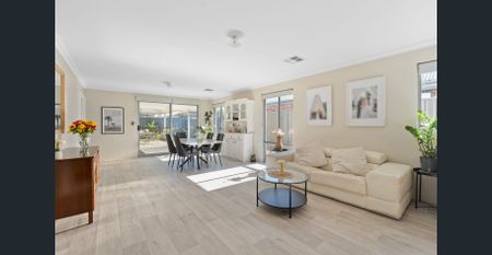 Welcome to 7 Relucent Way, Baldivis - a stunning 3-bedroom, 2-bathroom house - Photo 2