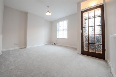 2 bedroom terraced house to rent - Photo 3