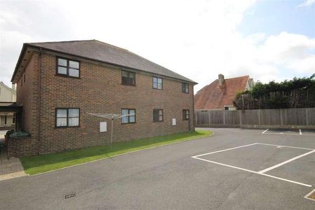 Birdham Court, Steyne Road, PO35 - Photo 2