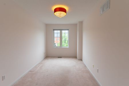 For Lease - 2151 Forest Gate Park, Oakville, Ontario - Photo 5