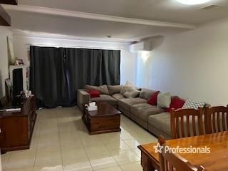 **FURNISHED UNIT - ELECTRICITY & WATER INCLUDED** - Photo 2