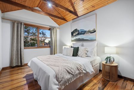 Warm, Welcoming & Filled with Character - Photo 5