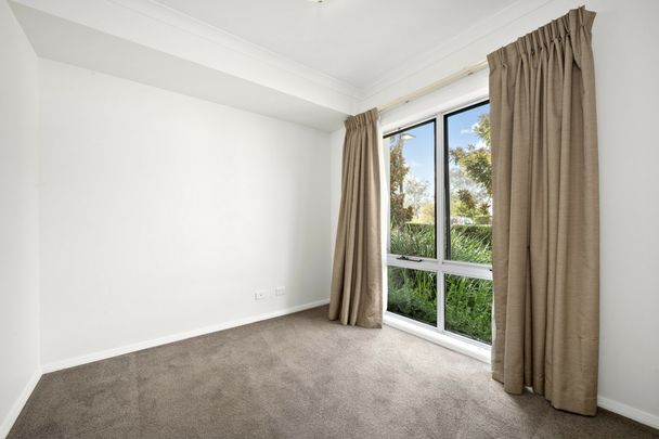 Charming Townhouse in Vibrant Harrison - Photo 1