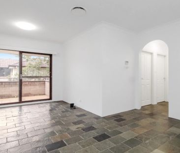 Recently Refreshed Apartment, Just A Stone's Throw From The Parrama... - Photo 1