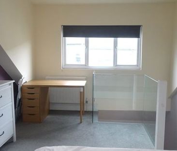 Bole Hill Lane, Crookes, Sheffield, S10 1SB - Photo 2