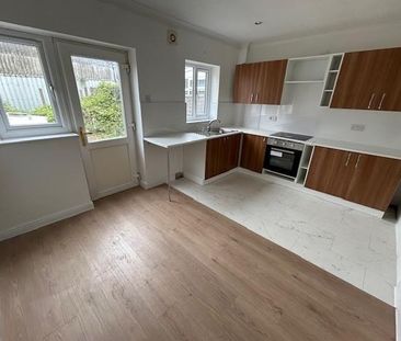 2 bedroom property to rent - Photo 4