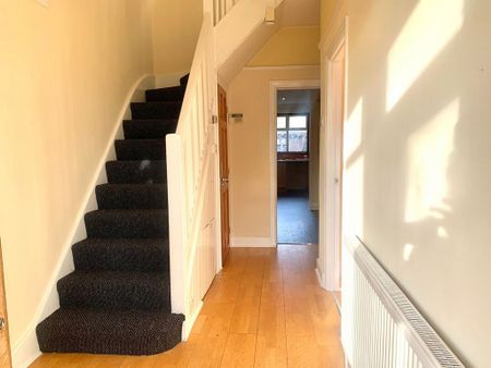 3 bedroom terraced house to rent - Photo 5