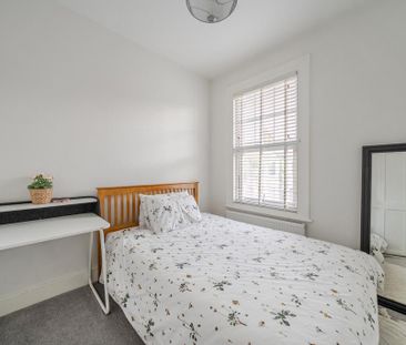 3 bedroom maisonette to rent - Photo 4