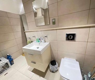 Ashley Road, Walton-on-thames, KT12 - Photo 4