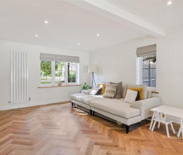 5 bedroom detached house to rent - Photo 1