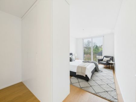 Premium living in an elegant new-build residence - Photo 2