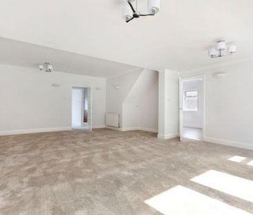 5 bedroom semi-detached house to rent - Photo 2